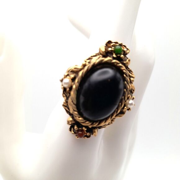 Vintage Black Lucite Cabochon Brass Ring Adjustable Size 7 - Picture 4 of 12